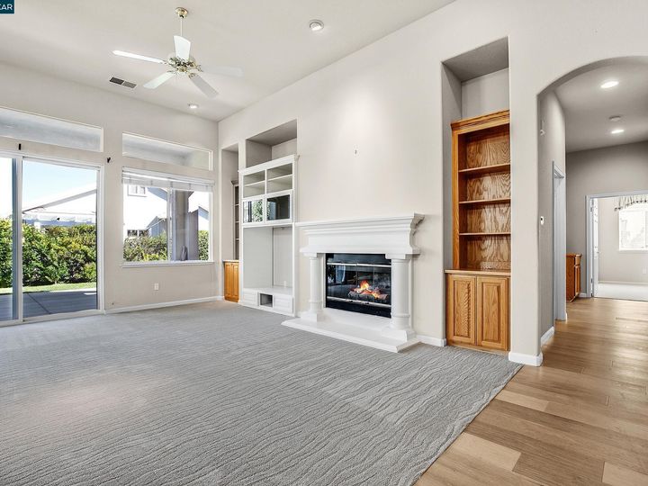 343 Gladstone Dr, Brentwood, CA | Summerset 2. Photo 17 of 50
