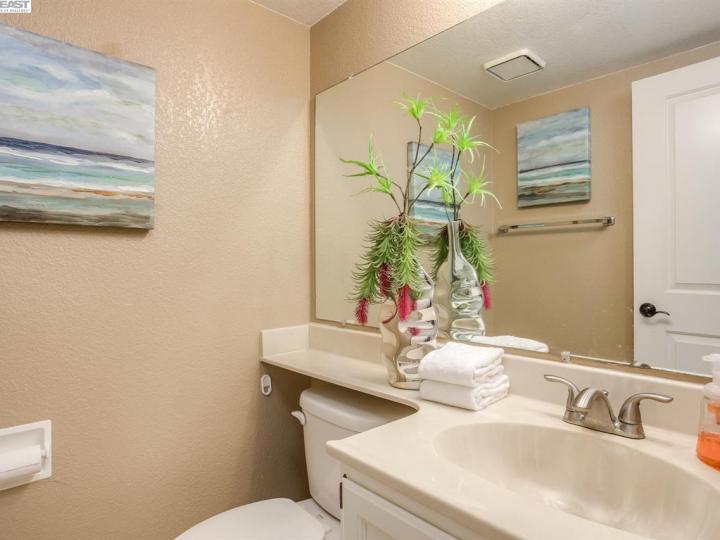 38320 Redwood Ter, Fremont, CA, 94536 Townhouse. Photo 14 of 29