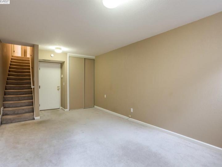 38320 Redwood Ter, Fremont, CA, 94536 Townhouse. Photo 16 of 29