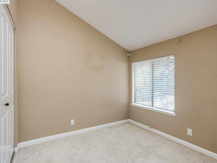 38320 Redwood Ter, Fremont, CA, 94536 Townhouse. Photo 25 of 29