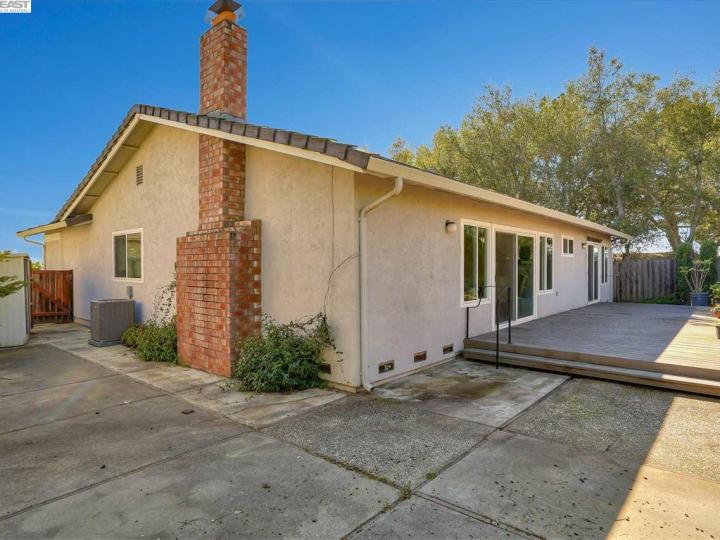 3912 Brookdale Blvd, Castro Valley, CA | Lake Chabot. Photo 20 of 26