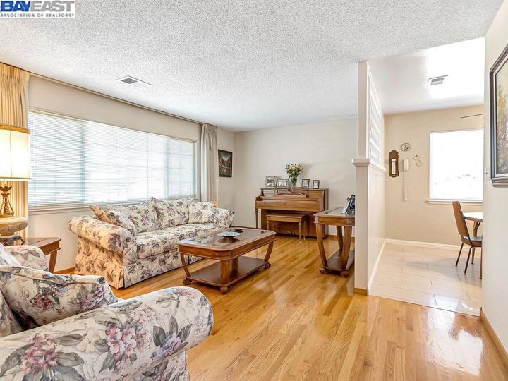 3972 Jarvis Ave, San Jose, CA | Cambrian. Photo 5 of 33