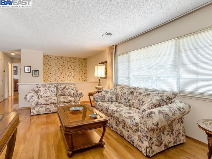 3972 Jarvis Ave, San Jose, CA | Cambrian. Photo 7 of 33