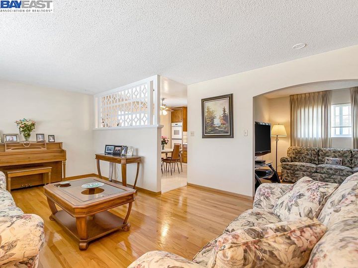 3972 Jarvis Ave, San Jose, CA | Cambrian. Photo 8 of 33