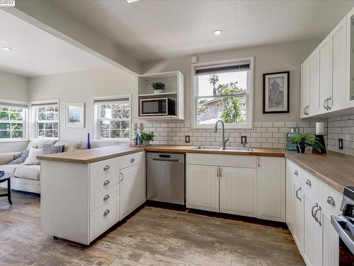 4115 Tompkins Ave, Oakland, CA | Redwood Heights. Photo 13 of 40