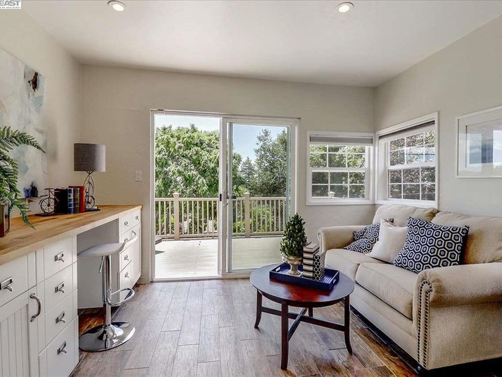 4115 Tompkins Ave, Oakland, CA | Redwood Heights. Photo 15 of 40