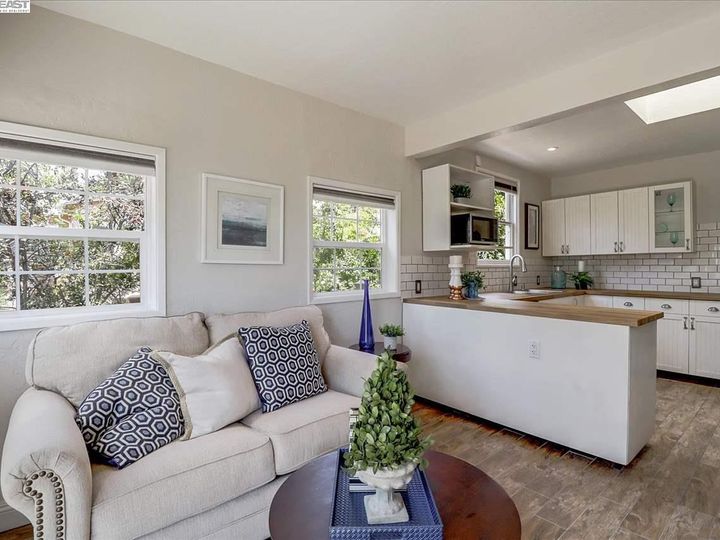 4115 Tompkins Ave, Oakland, CA | Redwood Heights. Photo 16 of 40