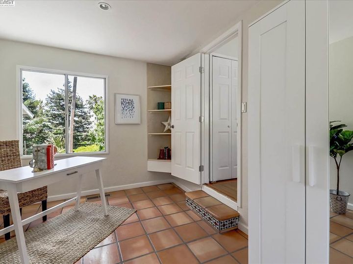 4115 Tompkins Ave, Oakland, CA | Redwood Heights. Photo 22 of 40