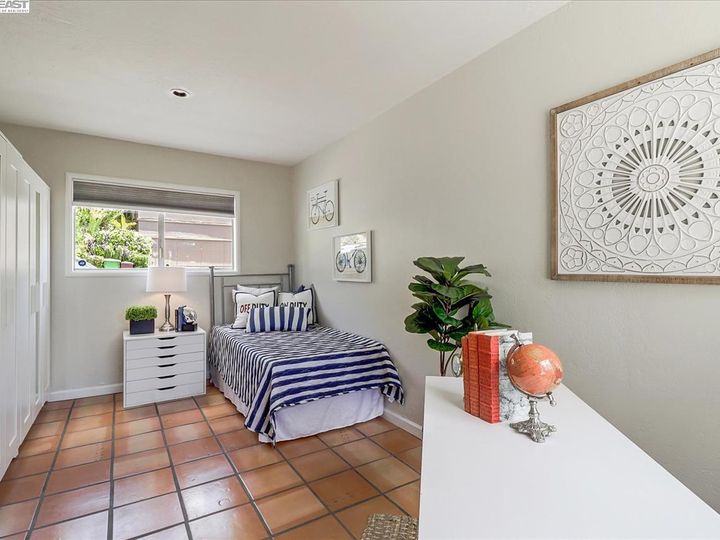 4115 Tompkins Ave, Oakland, CA | Redwood Heights. Photo 24 of 40