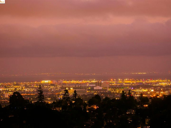 4198 Huntington St, Oakland, CA | Redwood Heights. Photo 60 of 60