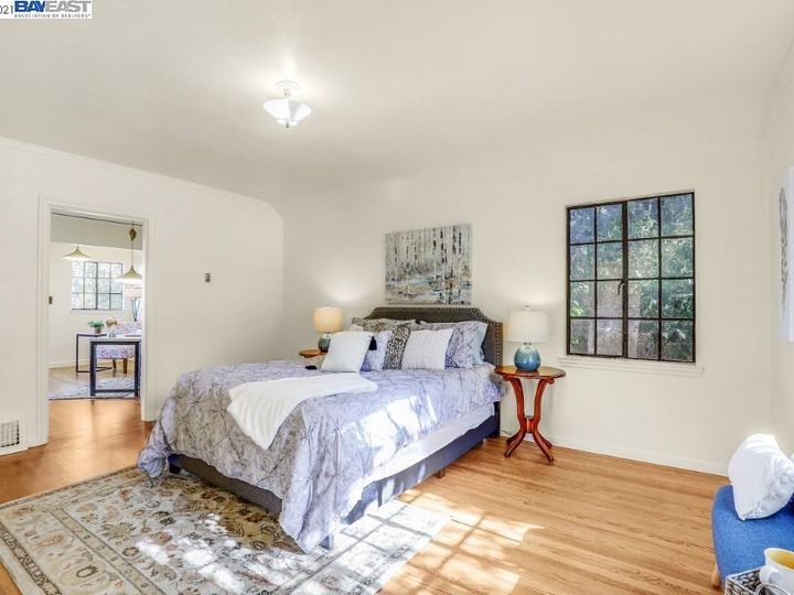 4245 Wilshire Blvd, Oakland, CA | Lincoln Heights. Photo 16 of 40