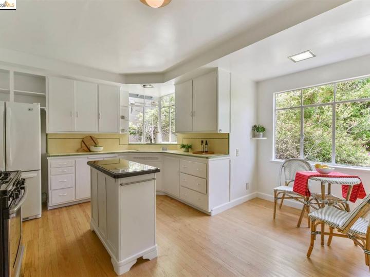 4315 Detroit Ave, Oakland, CA | Redwood Heights. Photo 12 of 40