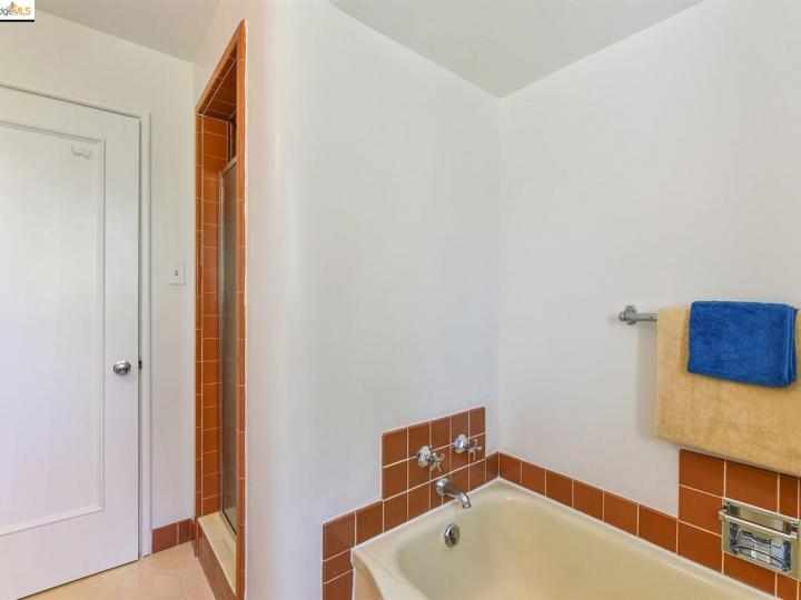 4315 Detroit Ave, Oakland, CA | Redwood Heights. Photo 24 of 40