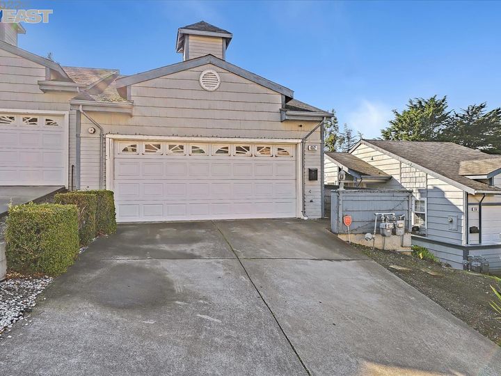 452 Norfolk Dr, Pacifica, CA | Palisades. Photo 3 of 42