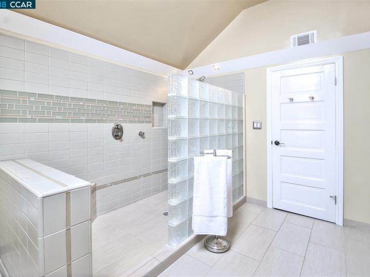 480 36th St, Oakland, CA | Lower Temescal. Photo 24 of 40