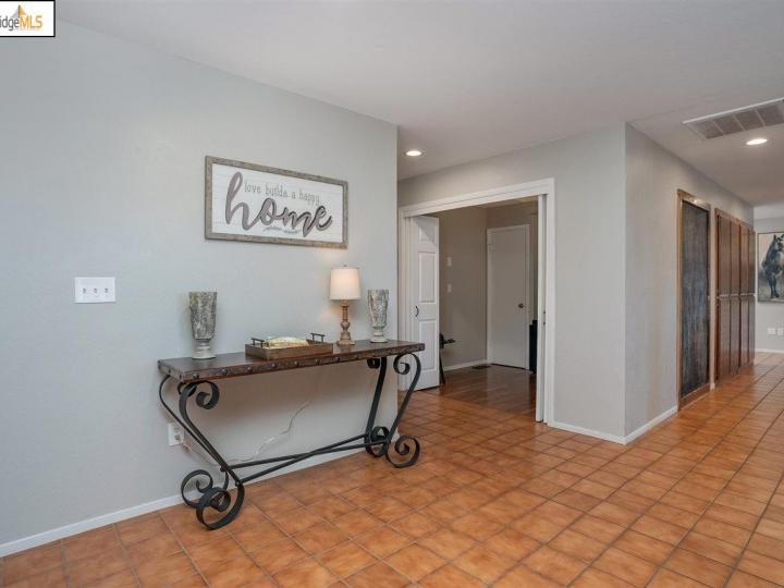 502 Nottingham Dr, Brentwood, CA | Brentwood. Photo 11 of 34