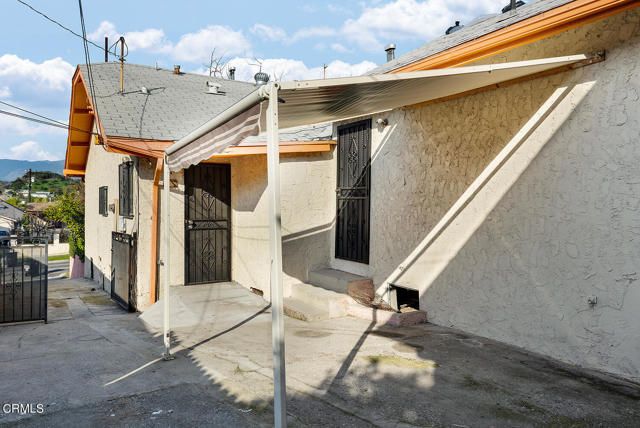 530 Kendall Ave, Los Angeles, CA | . Photo 23 of 33