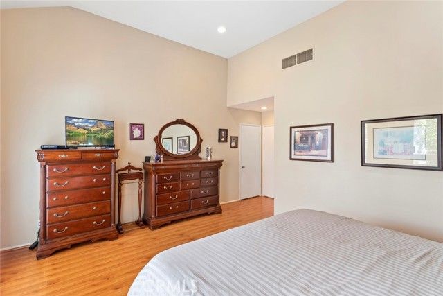 5305 White Oak Ave #D, Encino (los Angeles), CA, 91316 Townhouse. Photo 19 of 29