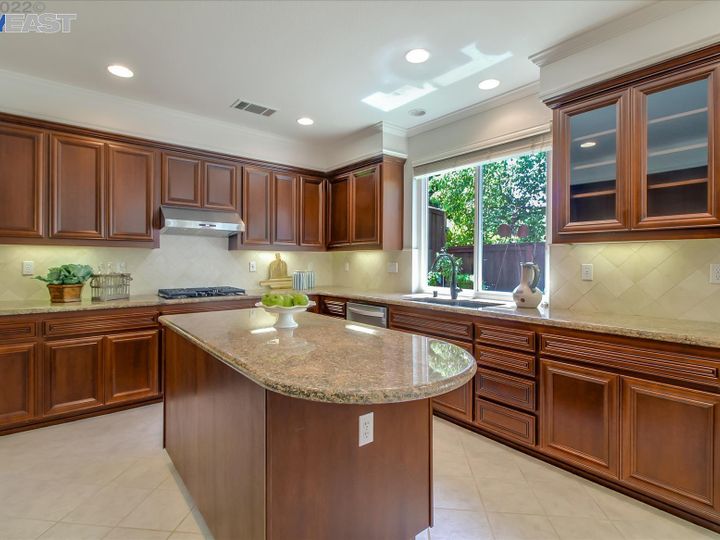 5330 Wildrose Ct, Concord, CA | Crystal Ranch. Photo 17 of 38