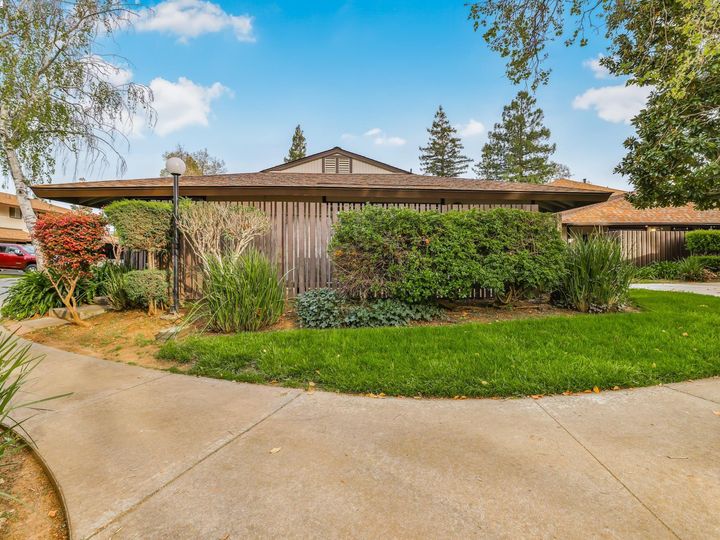 5511 Roundtree Dr #A, Concord, CA, 94521 Townhouse. Photo 42 of 55