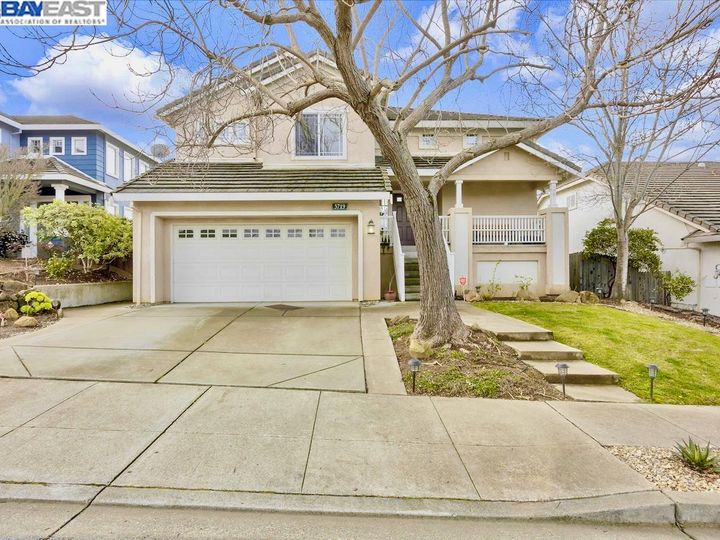 5719 Gold Creek Dr, Castro Valley, CA | 5 Canyons. Photo 1 of 3