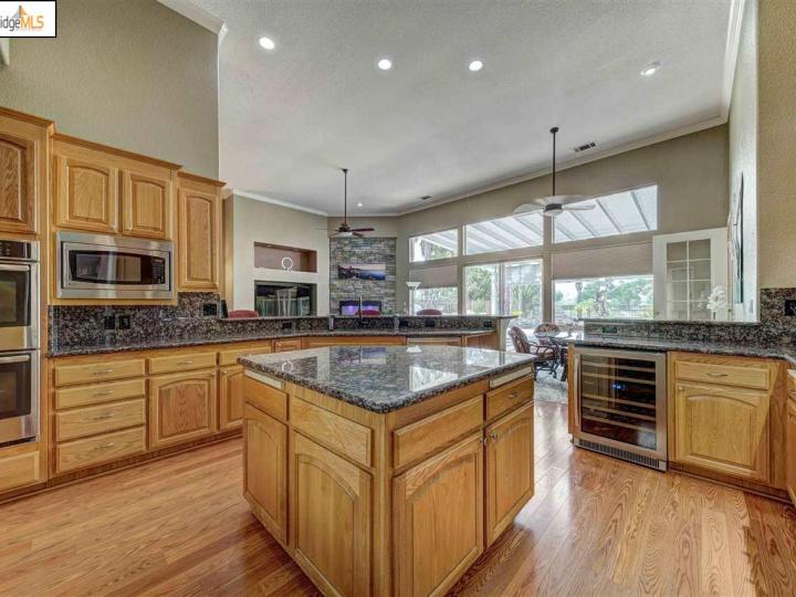 5726 Greenfield Way, Discovery Bay, CA | Discovery Bay Country Club. Photo 17 of 40