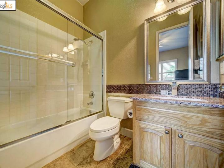 5726 Greenfield Way, Discovery Bay, CA | Discovery Bay Country Club. Photo 25 of 40