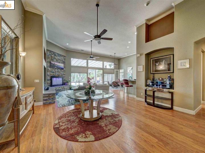 5726 Greenfield Way, Discovery Bay, CA | Discovery Bay Country Club. Photo 8 of 40
