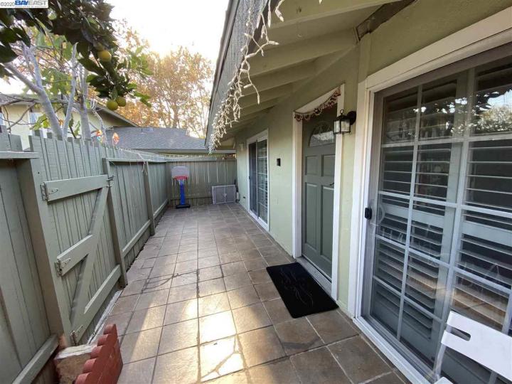 5736 Birch Ter, Fremont, CA, 94538 Townhouse. Photo 2 of 16