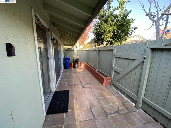 5736 Birch Ter, Fremont, CA, 94538 Townhouse. Photo 3 of 16