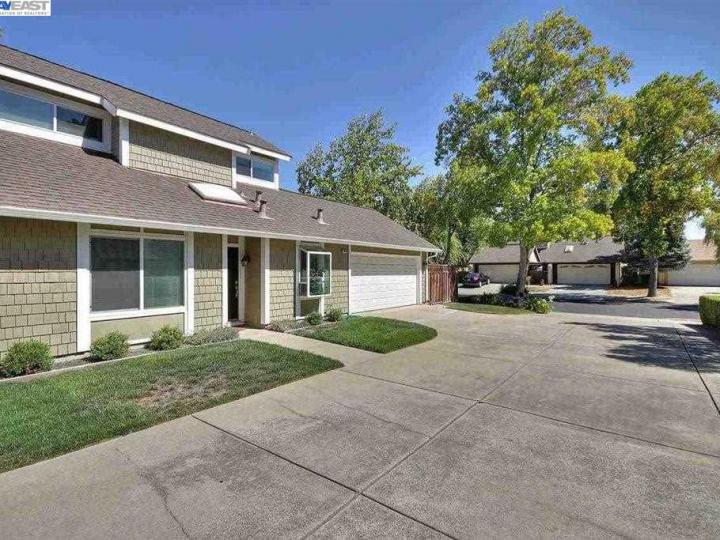 5886 Northway Rd Pleasanton CA Multi-family home. Photo 1 of 19