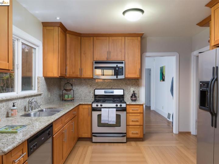 6201 Majestic Ave, Oakland, CA | Millsmont Area. Photo 9 of 15