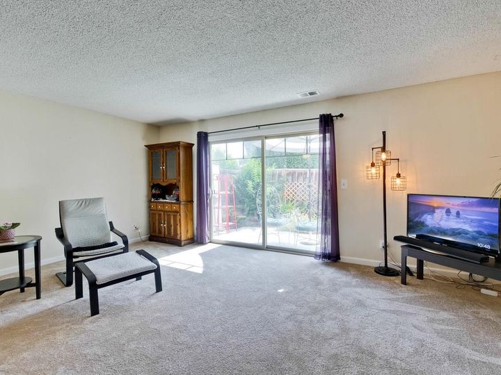 622 Lakehaven Ter, Sunnyvale, CA, 94089 Townhouse. Photo 11 of 30