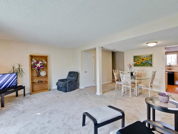 622 Lakehaven Ter, Sunnyvale, CA, 94089 Townhouse. Photo 14 of 30