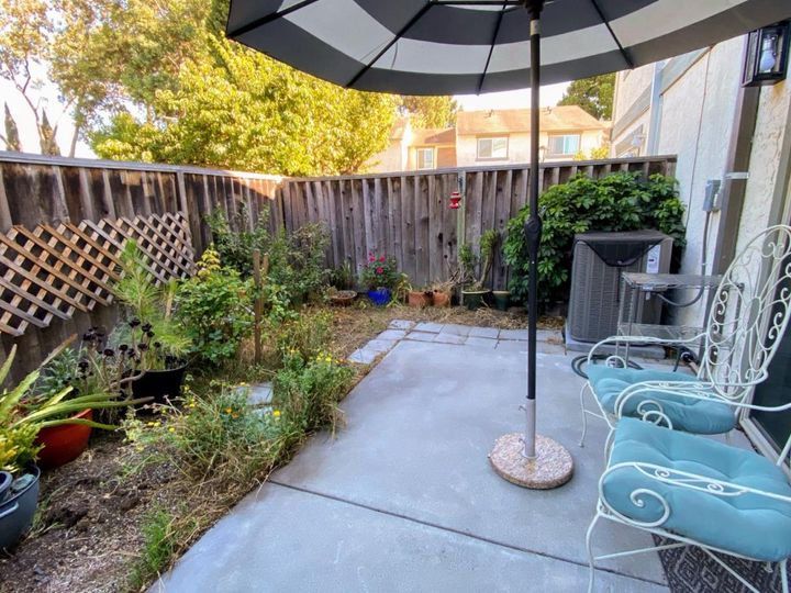 622 Lakehaven Ter, Sunnyvale, CA, 94089 Townhouse. Photo 28 of 30