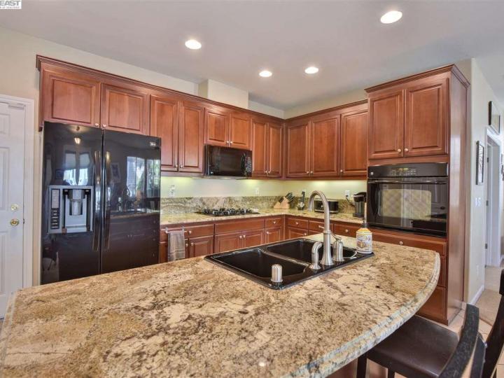 755 Mount Rushmore Ave, Tracy, CA | Sterling Park | No. Photo 10 of 37