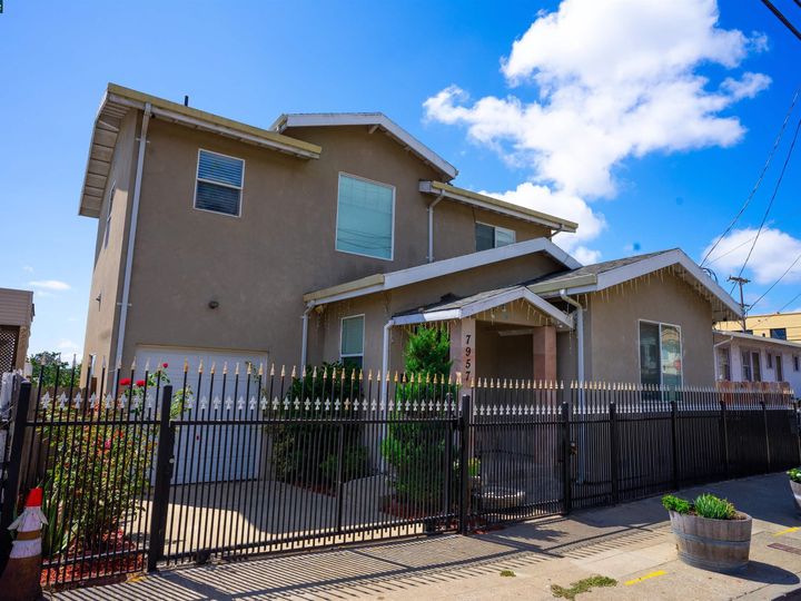 7957 Ney Ave, Oakland, CA | Eastmont Hills. Photo 1 of 32