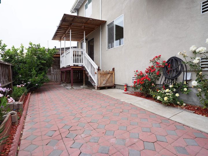 7957 Ney Ave, Oakland, CA | Eastmont Hills. Photo 28 of 32