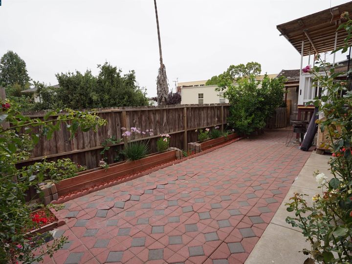 7957 Ney Ave, Oakland, CA | Eastmont Hills. Photo 29 of 32
