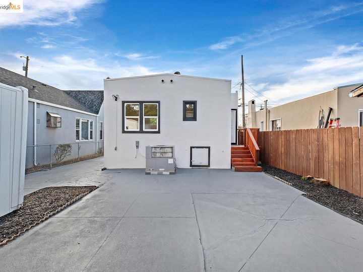 8106 Idlewood St, Oakland, CA | Eastmont. Photo 30 of 32
