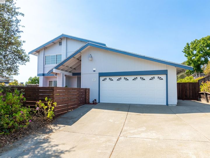 877 Sandy Cove Dr, Rodeo, CA | Rodeo Hills. Photo 1 of 43