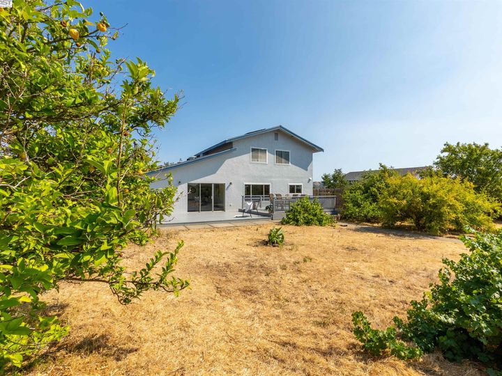 877 Sandy Cove Dr, Rodeo, CA | Rodeo Hills. Photo 42 of 43