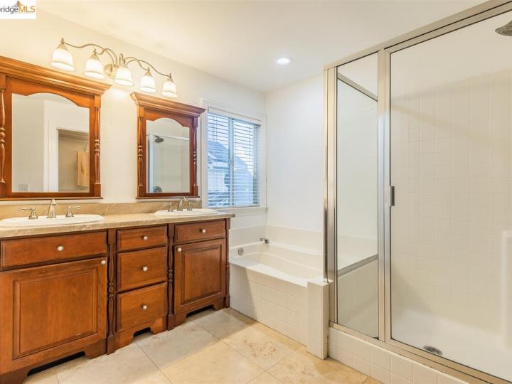 907 Yardley Pl, Brentwood, CA | Brentwood. Photo 25 of 37