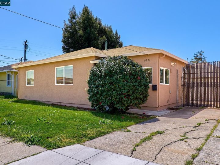 9321 Coral Rd, Oakland, CA | . Photo 1 of 27