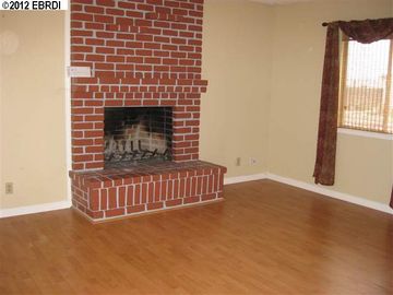 Rental 1 Spruce St, Brentwood, CA, 94513. Photo 4 of 4