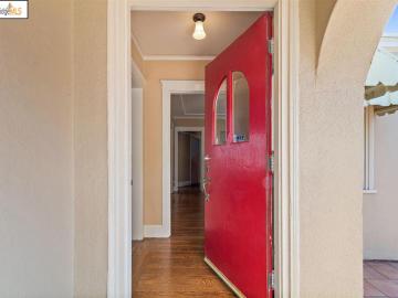 100 Fairmount Ave, Oakland, CA | Lower Pied Ave. Photo 3 of 19