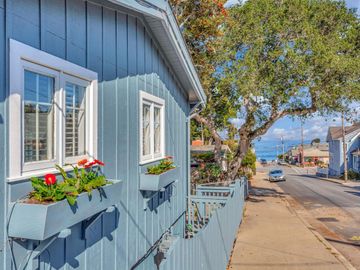 138 3rd St, Pacific Grove, CA