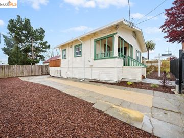 1841 E 24th St, Oakland, CA | Highland Heights. Photo 4 of 35