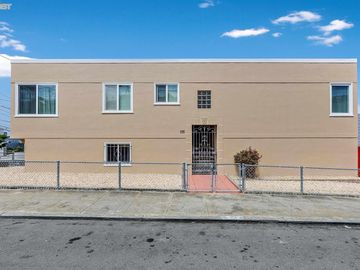 201 Monticello St, San Francisco, CA | Merced Heights. Photo 3 of 40