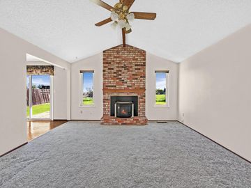 2115 Sugartree Dr, Pittsburg, CA | Hilldale. Photo 5 of 33